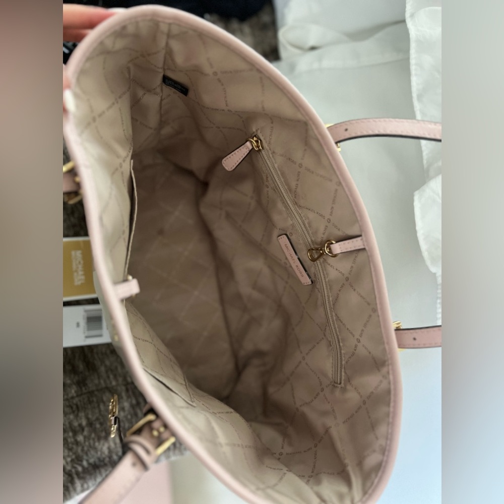 COPY - Michael Kors Leather Tote Bag-Ballet WITH TAGS - Picture 5 of 7